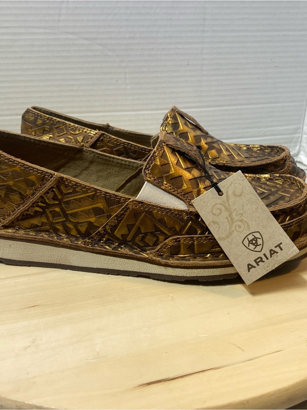 Ariat Women’s Cruiser Copper Blanket Embossed Slip On Shoes Size 8.5B NEW!